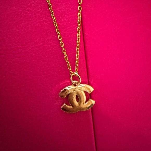 Upcycled Chanel charm necklace - Picture 2 of 2